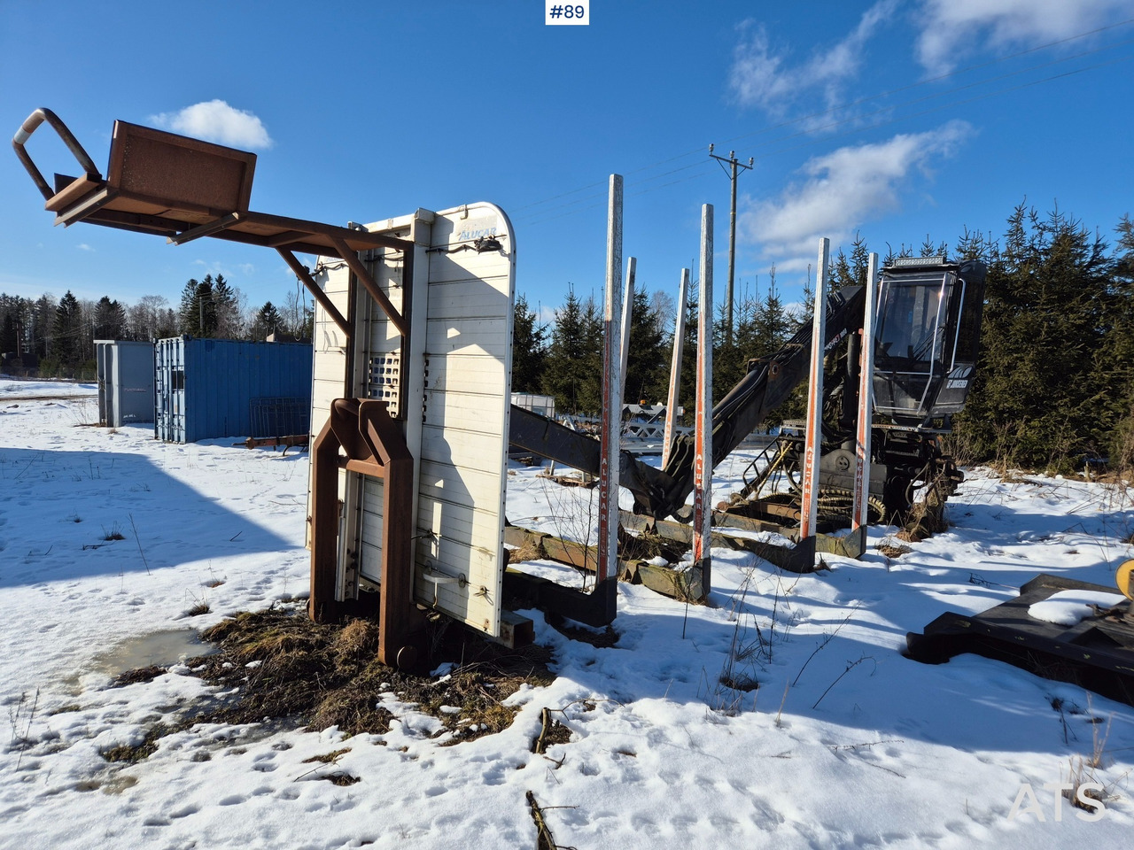 Jonsered 1080 - Horgos rakodó teherautó: 1 kép. Jonsered 1080 - Horgos rakodó teherautó: 1 kép.