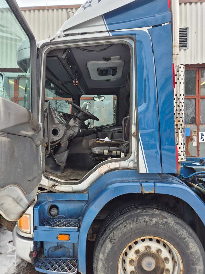 Horgos rakodó teherautó Scania 124G 360 Koukkulava: 6 kép.