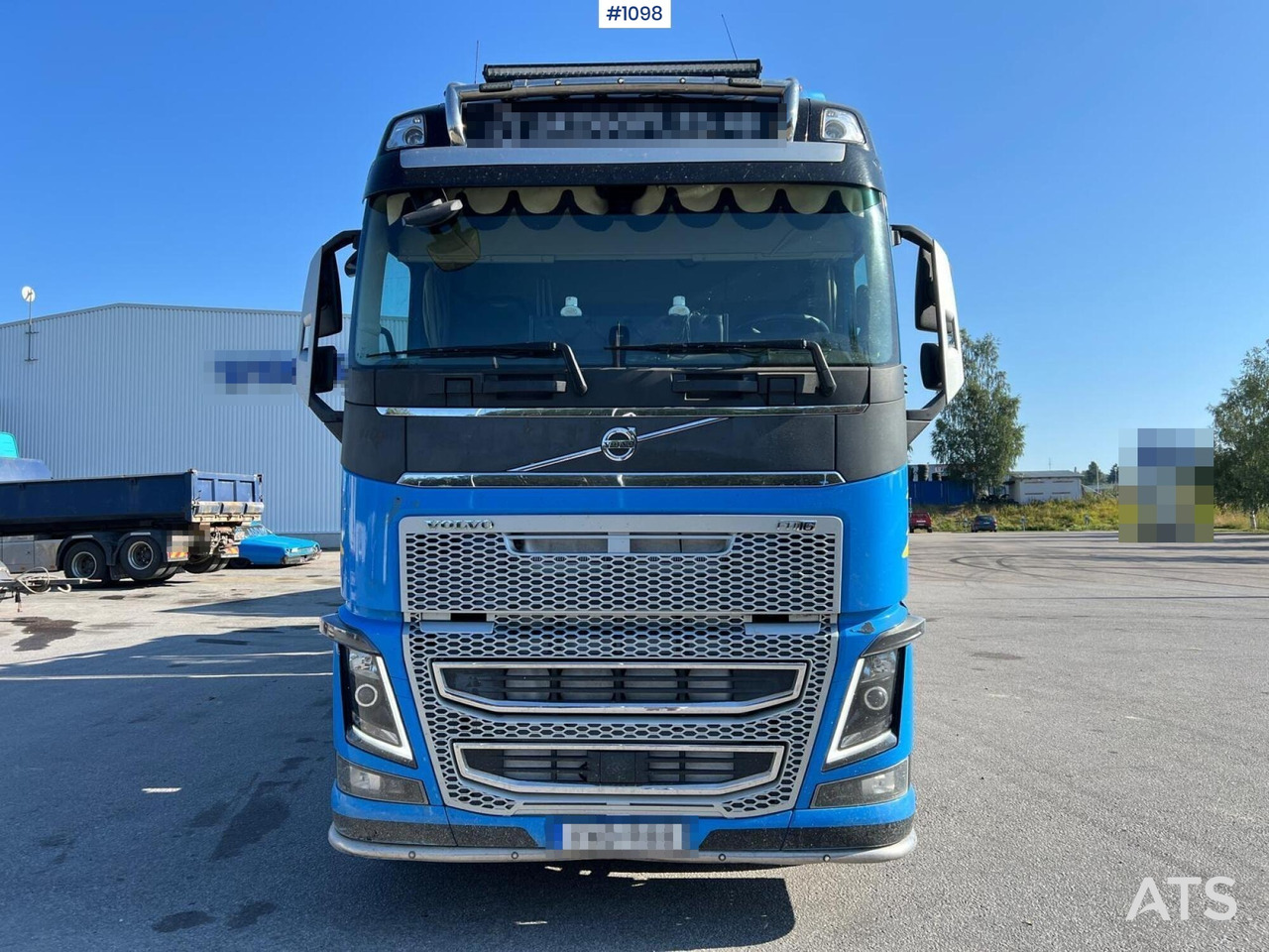 Volvo FH16 8*4 Flishugg - Faaprító: 5 kép. Volvo FH16 8*4 Flishugg - Faaprító: 5 kép.