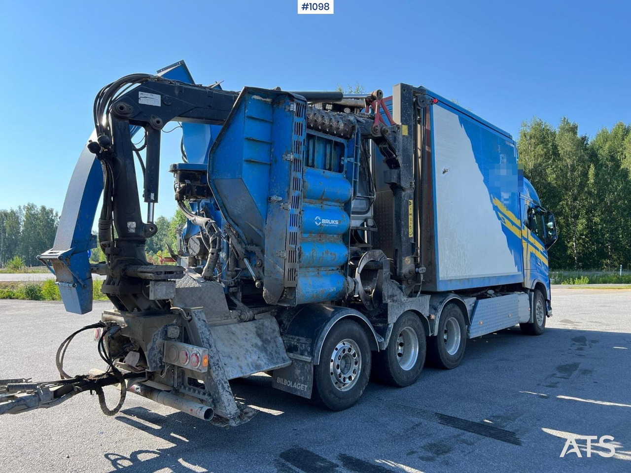 Volvo FH16 8*4 Flishugg - Faaprító: 4 kép. Volvo FH16 8*4 Flishugg - Faaprító: 4 kép.
