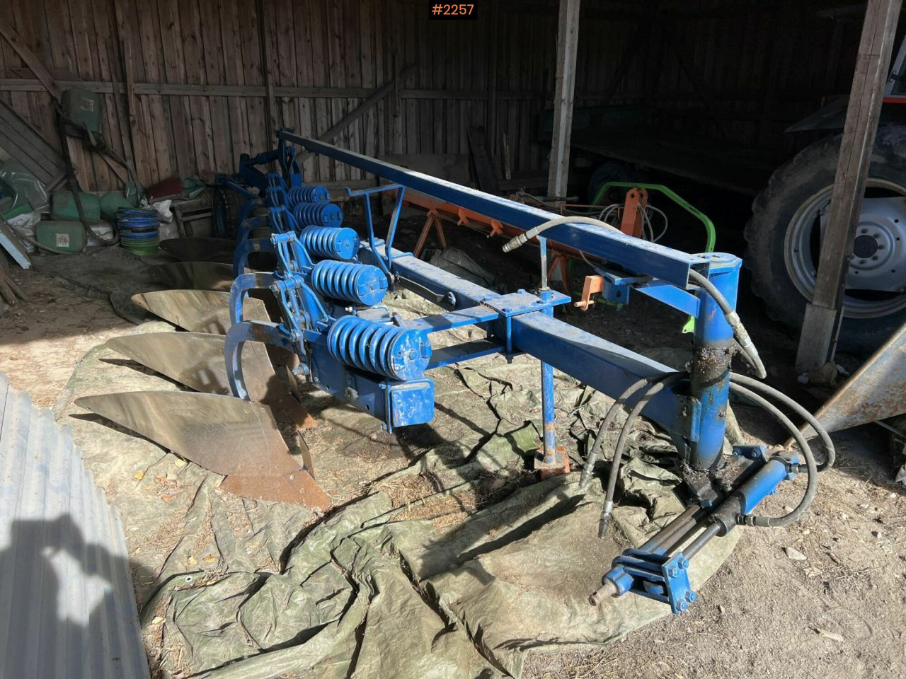 5-blade plow, Fiskars KH-514 - Talajművelő gep: 1 kép. 5-blade plow, Fiskars KH-514 - Talajművelő gep: 1 kép.