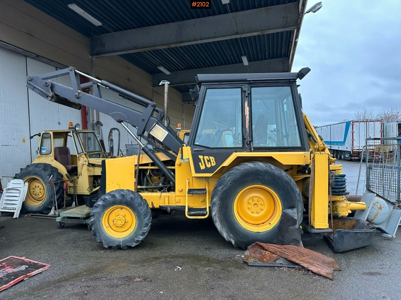 Backhoe loader JCB 3D-4 Rep. object - Traktor: 2 kép. Backhoe loader JCB 3D-4 Rep. object - Traktor: 2 kép.