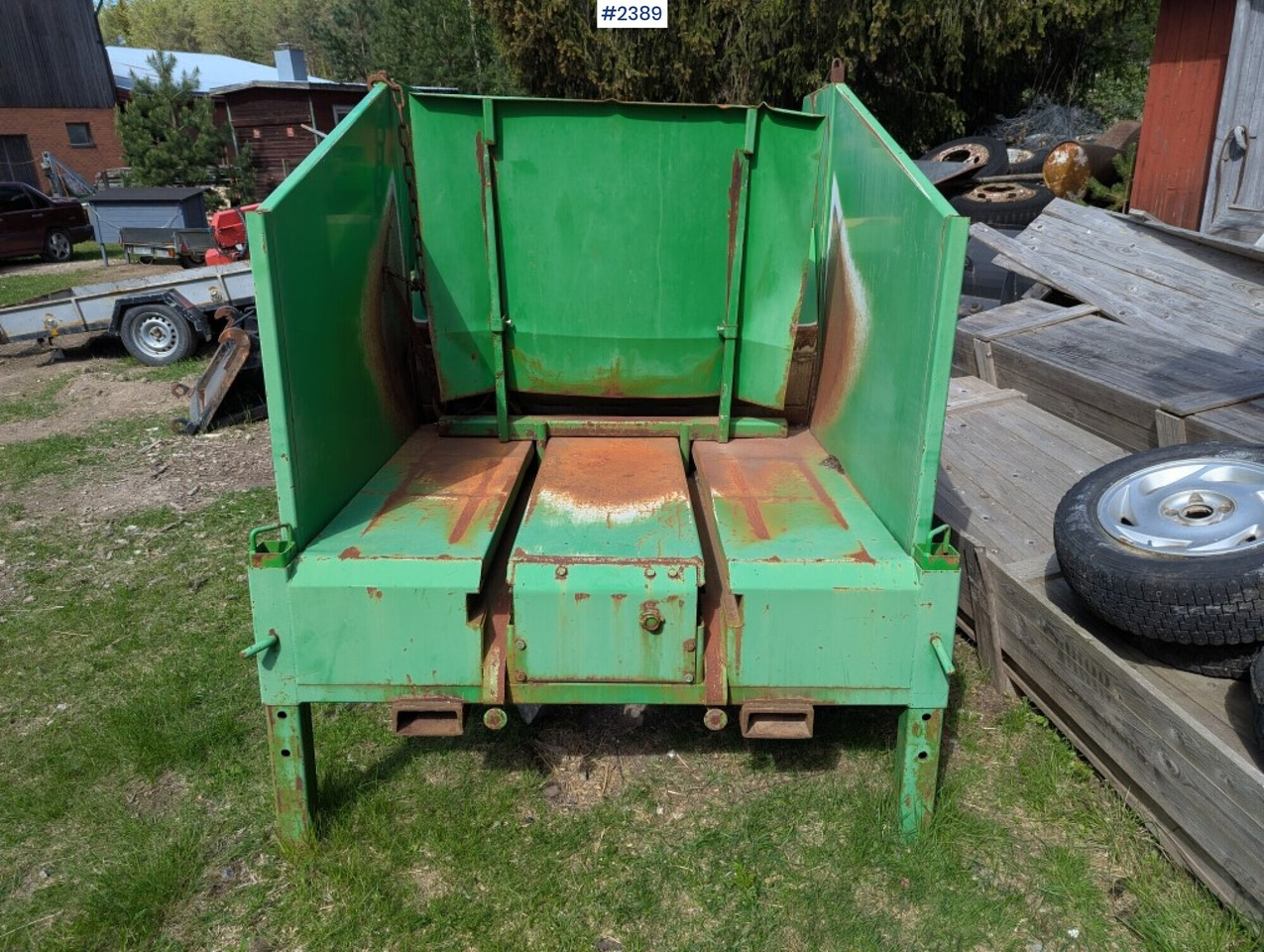 Bale shredder / Bale cutter Varmo Lift PPNL - Szálastakarmány betakarítás gépei: 3 kép. Bale shredder / Bale cutter Varmo Lift PPNL - Szálastakarmány betakarítás gépei: 3 kép.
