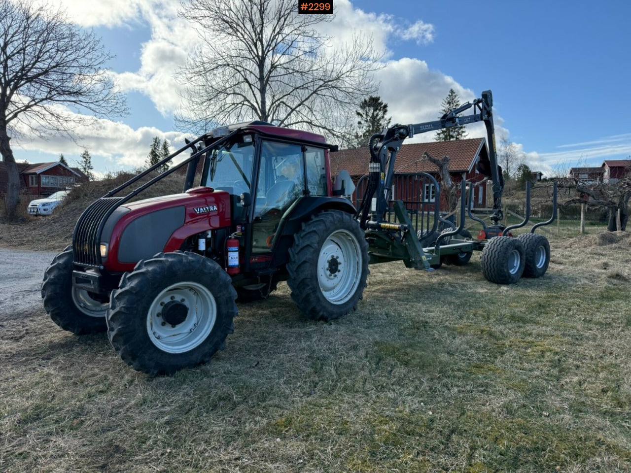 Forestry equipped Valtra A75, Farma T10F Forestry trailer with crane (Video) - Erdészeti traktor: 1 kép. Forestry equipped Valtra A75, Farma T10F Forestry trailer with crane (Video) - Erdészeti traktor: 1 kép.