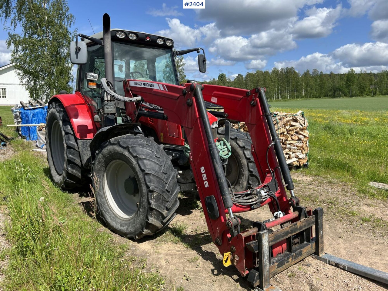 Massey Fergusson MF 6455 - Traktor: 2 kép. Massey Fergusson MF 6455 - Traktor: 2 kép.