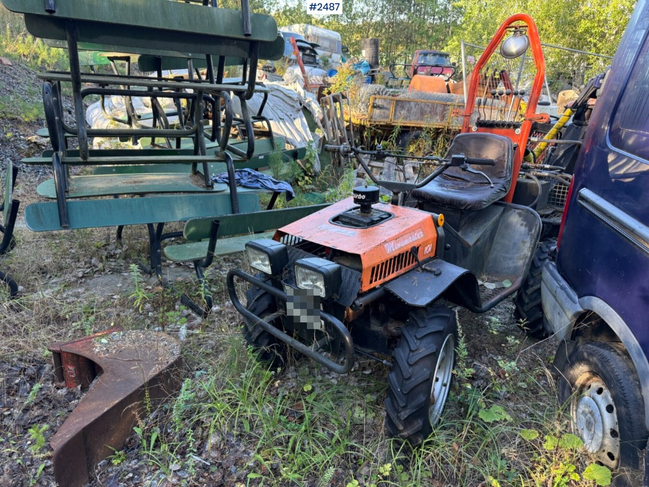 Mini forwarder Vimek Minimaster 101 - Kihordó: 2 kép. Mini forwarder Vimek Minimaster 101 - Kihordó: 2 kép.