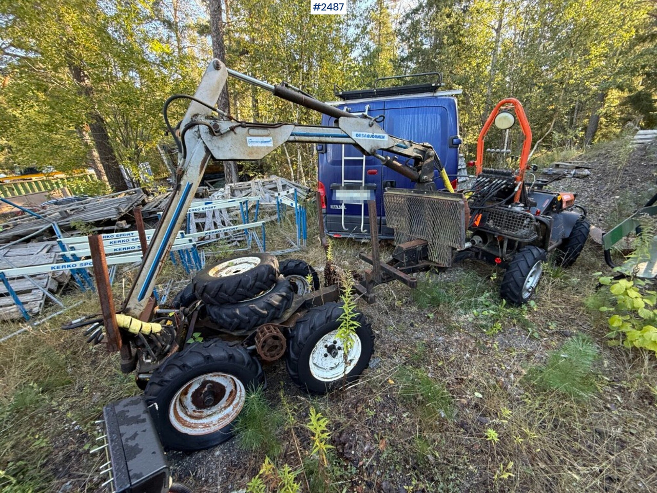 Mini forwarder Vimek Minimaster 101 - Kihordó: 3 kép. Mini forwarder Vimek Minimaster 101 - Kihordó: 3 kép.
