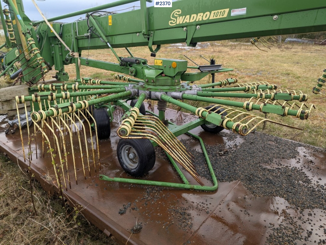 Rotary Rake Krone Swadro 1010 - Szálastakarmány betakarítás gépei: 5 kép. Rotary Rake Krone Swadro 1010 - Szálastakarmány betakarítás gépei: 5 kép.