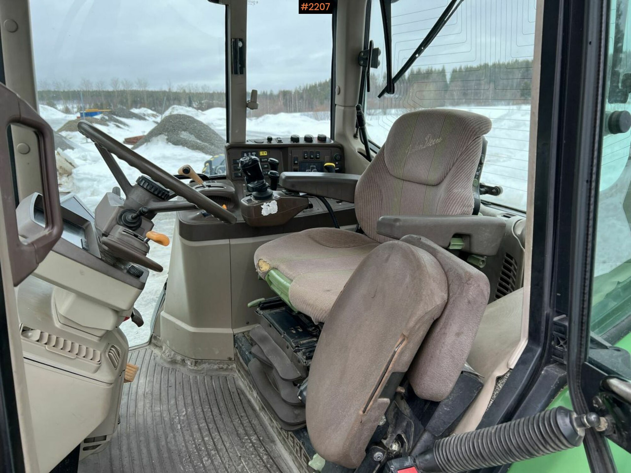 Traktor Tractor JOHN DEERE 6420S: 6 kép.