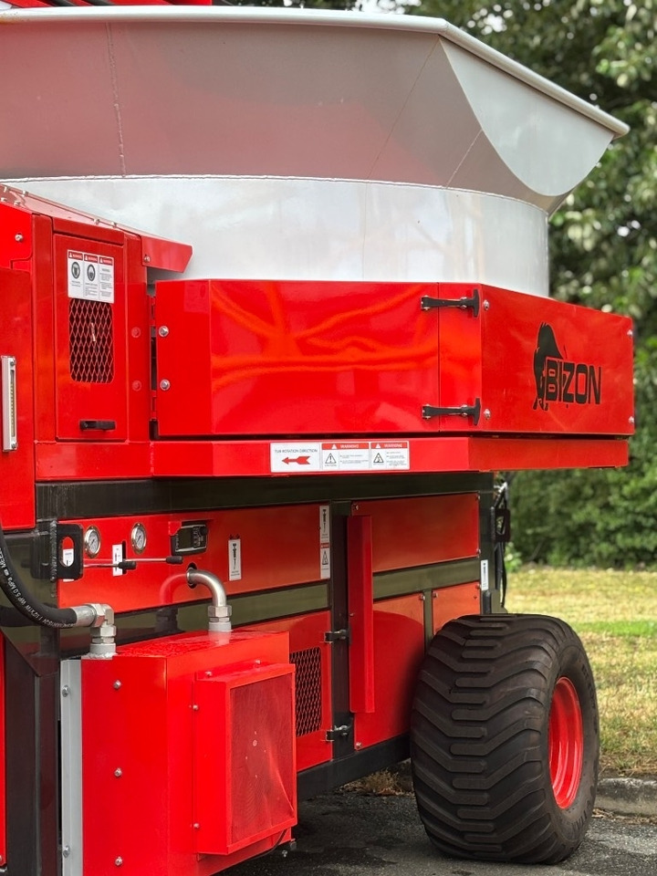 Bizon B-1130 Professional Straw and Biomass Shredder/Gri - Szalma aprító: 3 kép. Bizon B-1130 Professional Straw and Biomass Shredder/Gri - Szalma aprító: 3 kép.