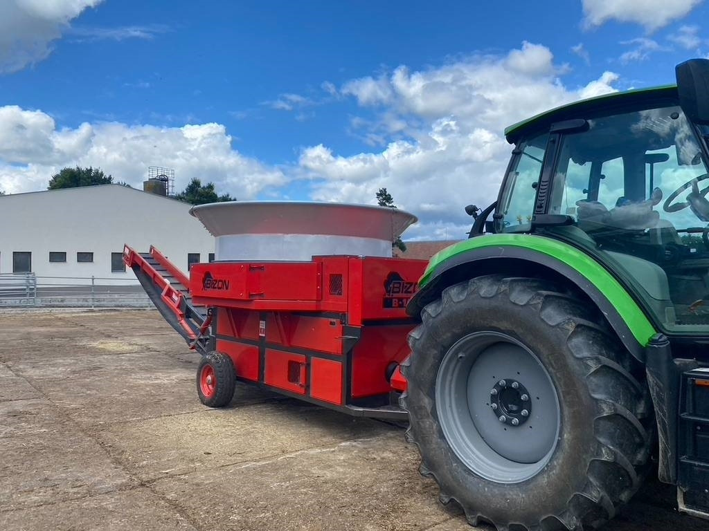 Bizon Broyeur de paille agricole no teagle, haybuster - Szalma aprító: 2 kép. Bizon Broyeur de paille agricole no teagle, haybuster - Szalma aprító: 2 kép.