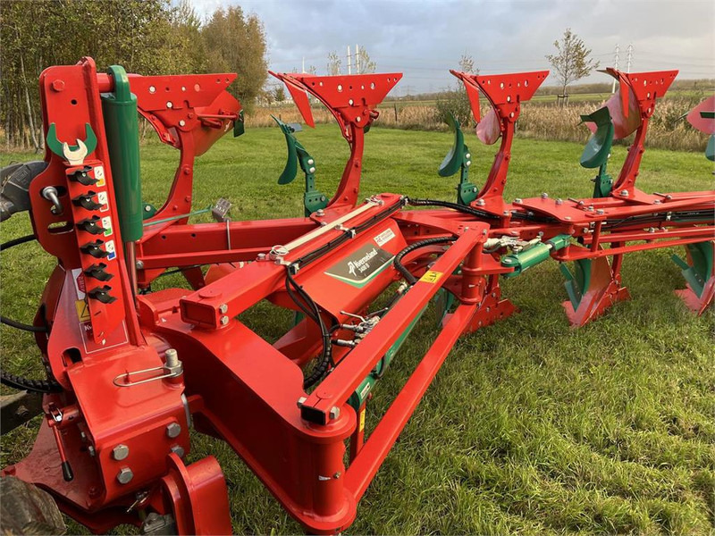 Kverneland 3400B - Eke: 4 kép. Kverneland 3400B - Eke: 4 kép.