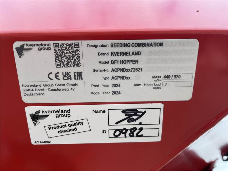 Kverneland DF1 ELDOS - Szemenkénti vetőgép: 4 kép. Kverneland DF1 ELDOS - Szemenkénti vetőgép: 4 kép.