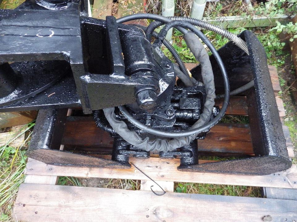 Greifer für Minibagger 40 cm für Verachtert CW05 (MWST ausweis.) - Csipegető kanál - Építőipari gépek: 2 kép. Greifer für Minibagger 40 cm für Verachtert CW05 (MWST ausweis.) - Csipegető kanál - Építőipari gépek: 2 kép.