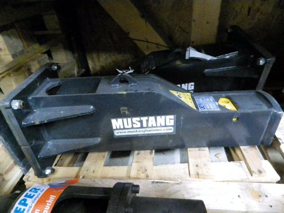 Hydro-Hammer Abbruchhammer HM 100 Mustang (€1800 netto) - Hidraulikus törőfej - Építőipari gépek: 1 kép. Hydro-Hammer Abbruchhammer HM 100 Mustang (€1800 netto) - Hidraulikus törőfej - Építőipari gépek: 1 kép.
