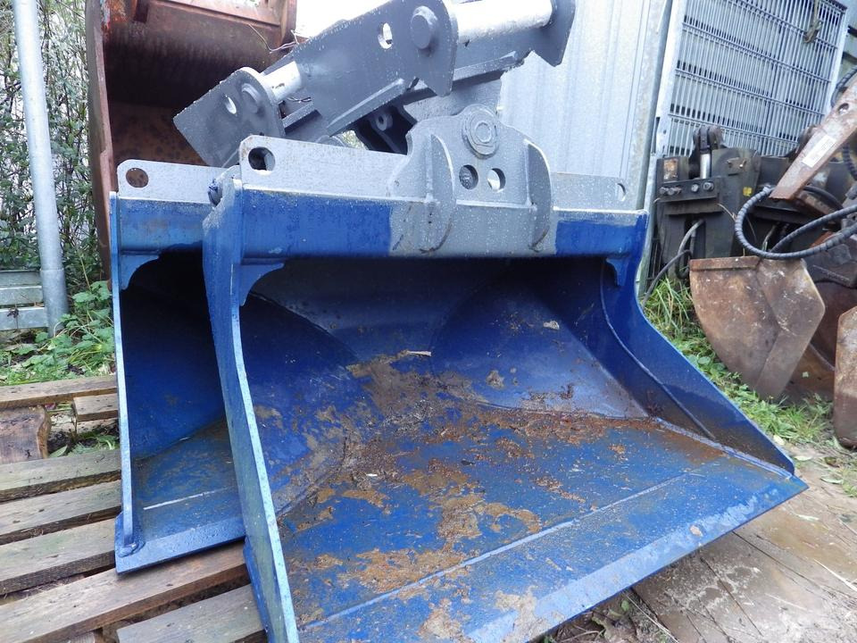 Planierlöffel 1200 mm hydr. schwenkbar MS08 (netto 3300,00) - Kotró kanál - Építőipari gépek: 2 kép. Planierlöffel 1200 mm hydr. schwenkbar MS08 (netto 3300,00) - Kotró kanál - Építőipari gépek: 2 kép.