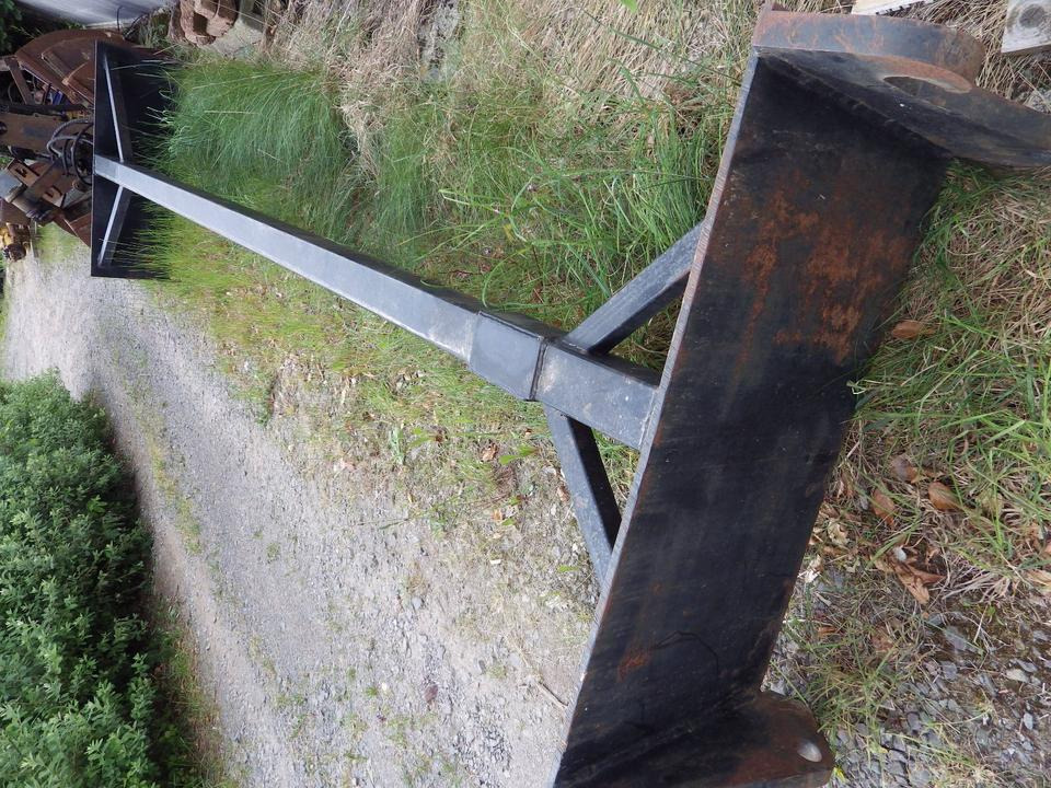 Silokamm Kornschieber Verlängerung an Volvo L30 / Cat 906 908 - Silózó berendezések: 1 kép. Silokamm Kornschieber Verlängerung an Volvo L30 / Cat 906 908 - Silózó berendezések: 1 kép.