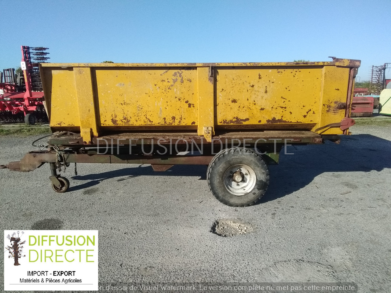 BENNE AGRICOLE 5T - Pótkocsi billenőplatós: 1 kép. BENNE AGRICOLE 5T - Pótkocsi billenőplatós: 1 kép.