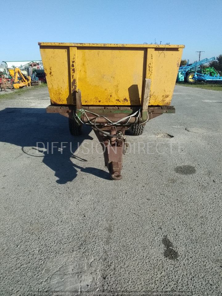 BENNE AGRICOLE 5T - Pótkocsi billenőplatós: 3 kép. BENNE AGRICOLE 5T - Pótkocsi billenőplatós: 3 kép.