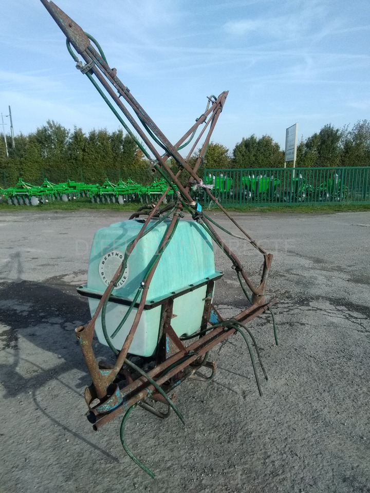 BERTHOUD PULVERISATEUR PO DS 4 - Permetezők: 2 kép. BERTHOUD PULVERISATEUR PO DS 4 - Permetezők: 2 kép.