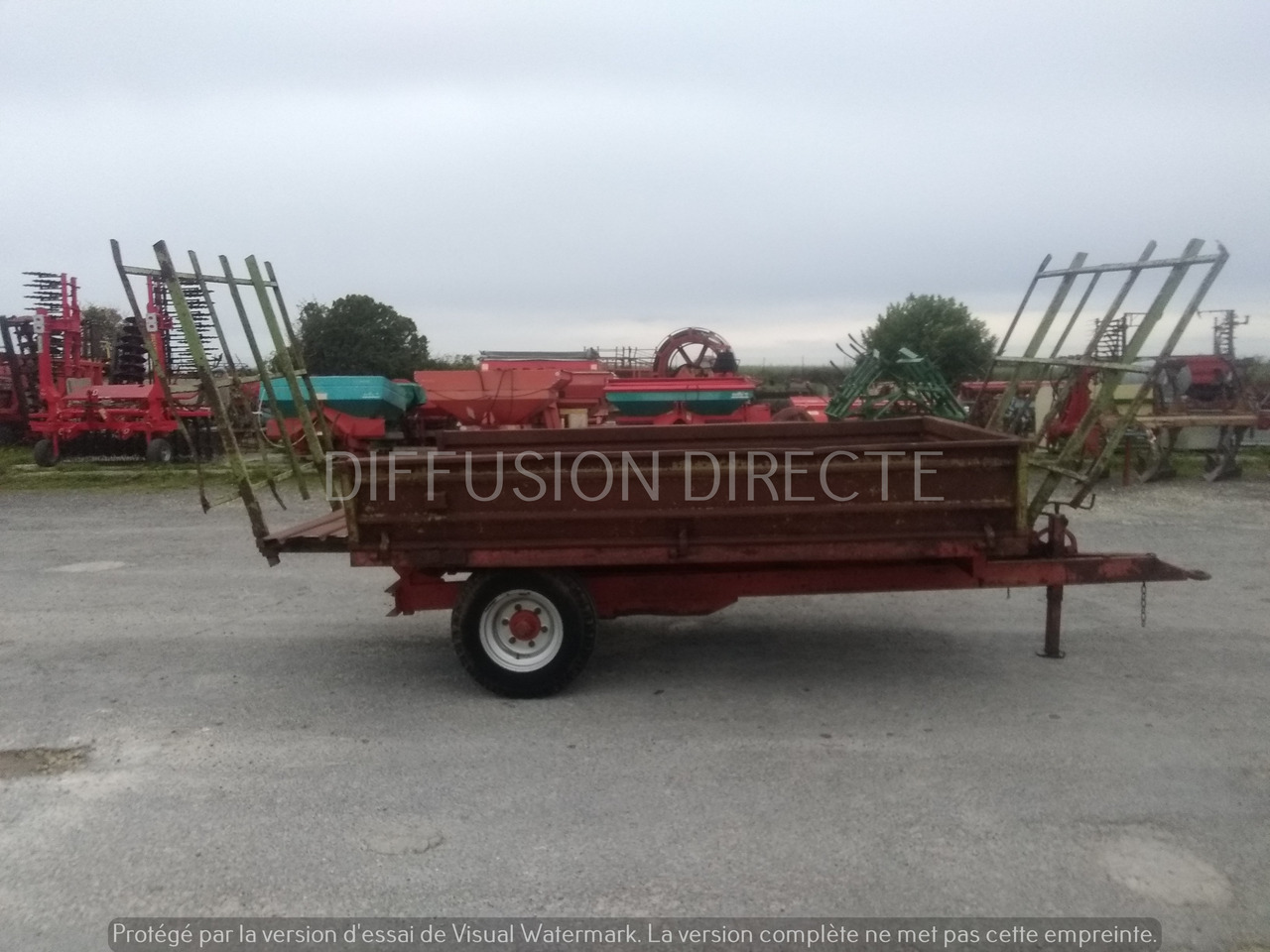 GRUAU REMORQUE AGRICOLE G 400 - Mezőgazdasági platós pótkocsi: 4 kép. GRUAU REMORQUE AGRICOLE G 400 - Mezőgazdasági platós pótkocsi: 4 kép.