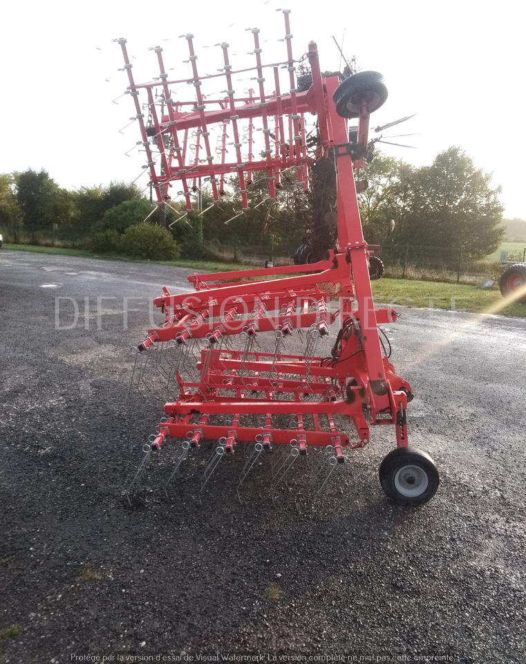 KLIMZA HERSE ETRILLE 9M - Rugós borona: 5 kép. KLIMZA HERSE ETRILLE 9M - Rugós borona: 5 kép.