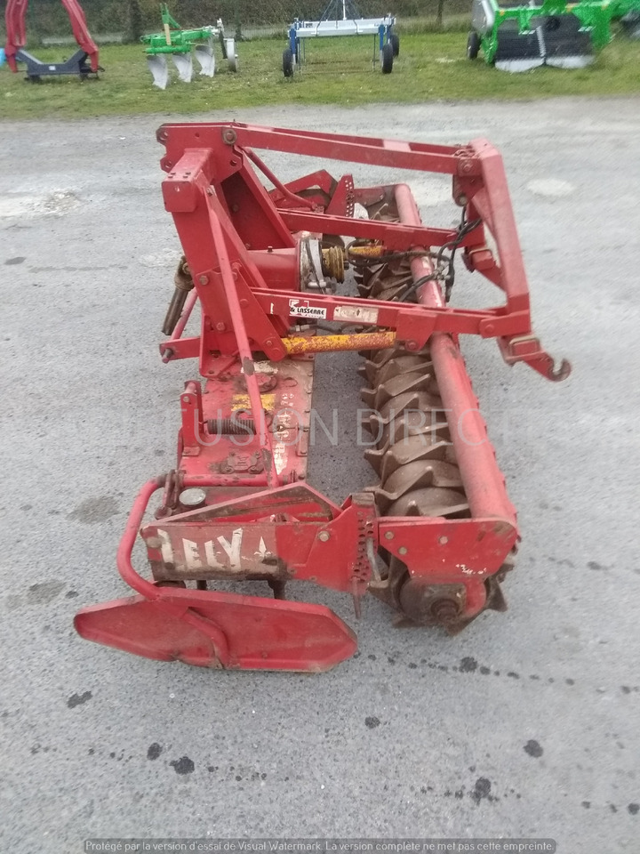 LELY HERSE ROTATIVE LELYTERRA 300-20 - Talajmaró: 4 kép. LELY HERSE ROTATIVE LELYTERRA 300-20 - Talajmaró: 4 kép.