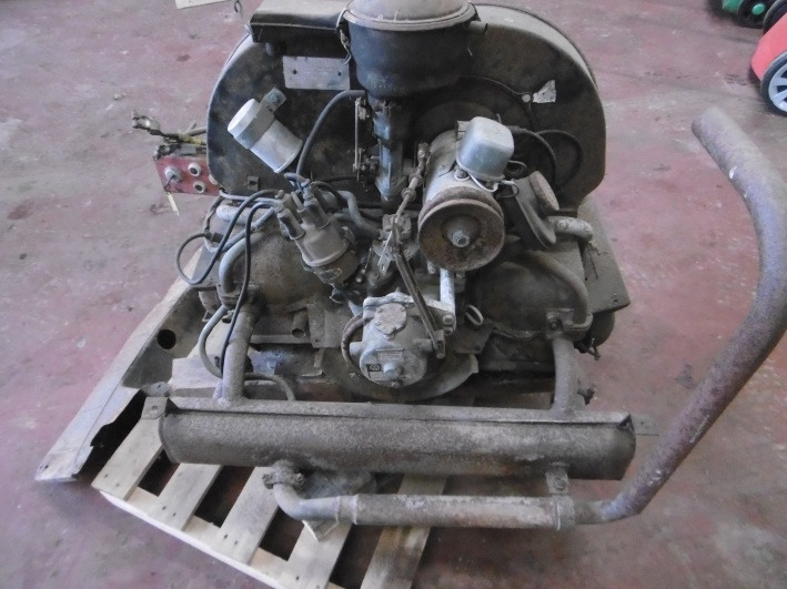 MOTEUR VOLKSWAGEN - Motor: 1 kép. MOTEUR VOLKSWAGEN - Motor: 1 kép.