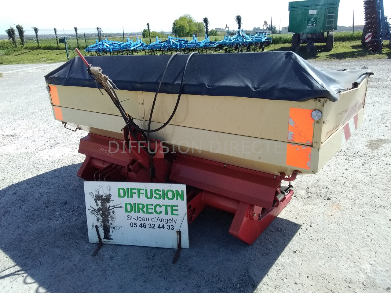 VICON DISTRIBUTEUR D'ENGRAIS GREENLAND - Műtrágyaszóró: 1 kép. VICON DISTRIBUTEUR D'ENGRAIS GREENLAND - Műtrágyaszóró: 1 kép.