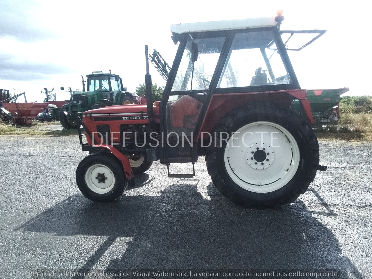 ZETOR TRACTEUR 70.11 - Traktor: 2 kép. ZETOR TRACTEUR 70.11 - Traktor: 2 kép.
