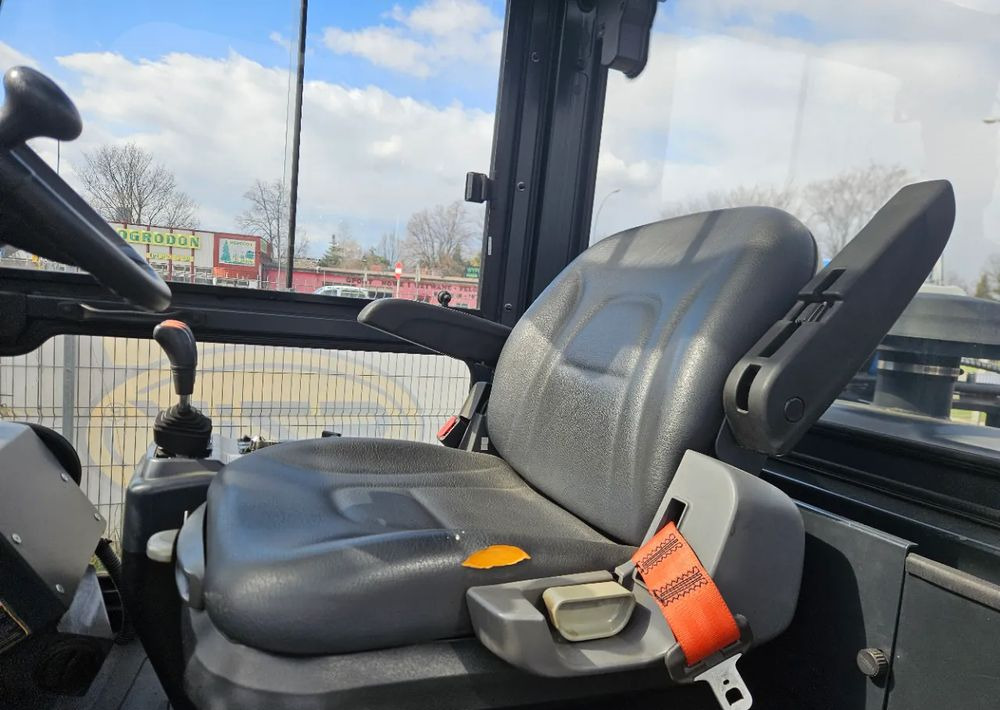 Doosan G60S-7 - Gázüzemű targonca: 5 kép. Doosan G60S-7 - Gázüzemű targonca: 5 kép.