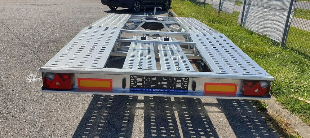 Niewiadów JUPITER 4x2,1m R13C NOWY MODEL - Autó utánfutó: 3 kép. Niewiadów JUPITER 4x2,1m R13C NOWY MODEL - Autó utánfutó: 3 kép.