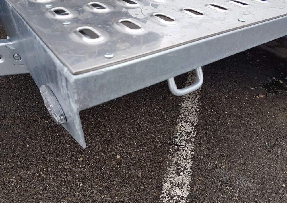 Niewiadów NM MARS 4,5x2,1m 2.7T R14C z sklejka - Pótkocsi autószállító: 4 kép. Niewiadów NM MARS 4,5x2,1m 2.7T R14C z sklejka - Pótkocsi autószállító: 4 kép.