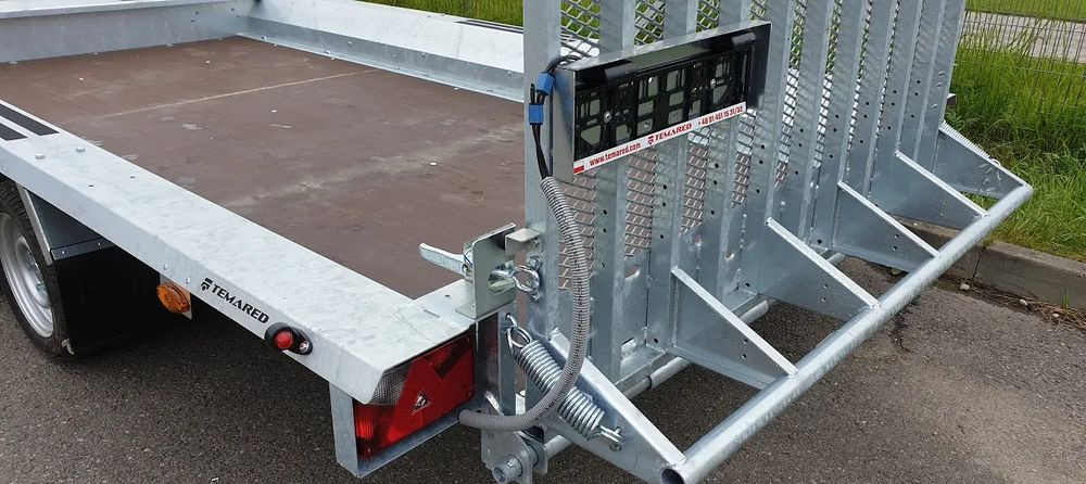 TEMARED BUILDER 3 4018 S 2 oś - Gépszállító utánfutó: 5 kép. TEMARED BUILDER 3 4018 S 2 oś - Gépszállító utánfutó: 5 kép.
