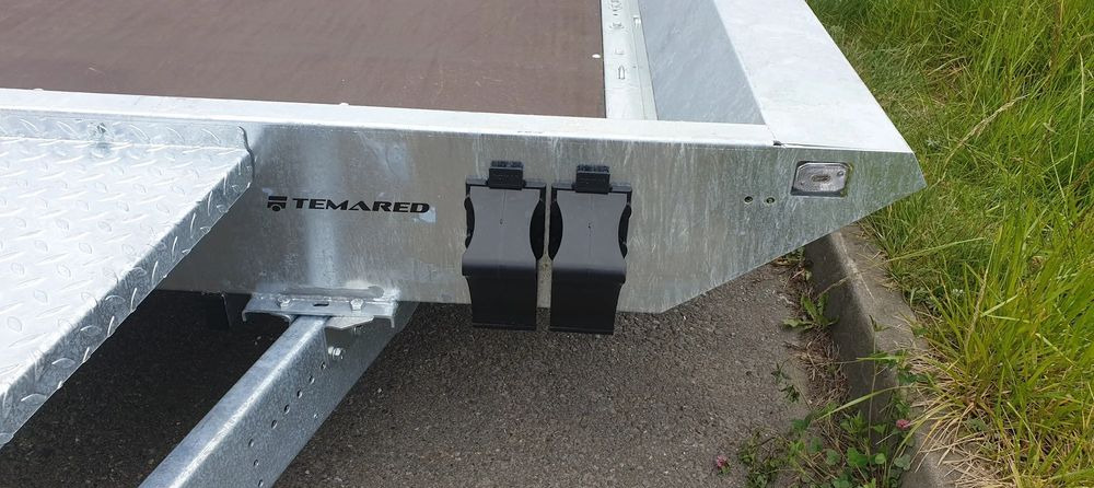 TEMARED BUILDER 3 4018 S 3 oś - Gépszállító utánfutó: 4 kép. TEMARED BUILDER 3 4018 S 3 oś - Gépszállító utánfutó: 4 kép.