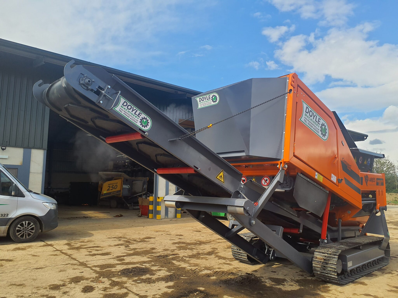 Arjes Compaktor 300 - Ipari aprítógép: 2 kép. Arjes Compaktor 300 - Ipari aprítógép: 2 kép.