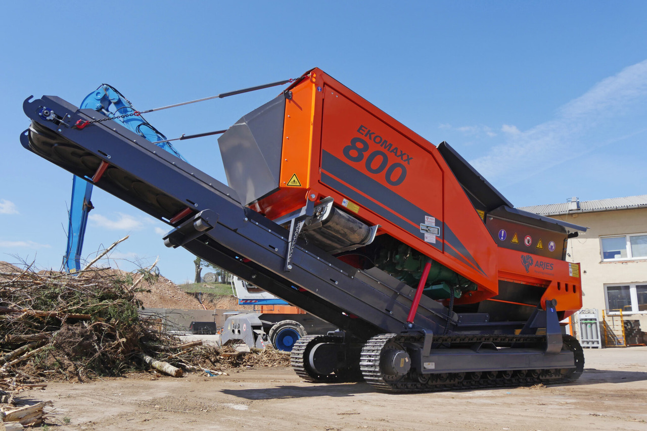 Arjes EKOMAXX 800 - Ipari aprítógép: 2 kép. Arjes EKOMAXX 800 - Ipari aprítógép: 2 kép.