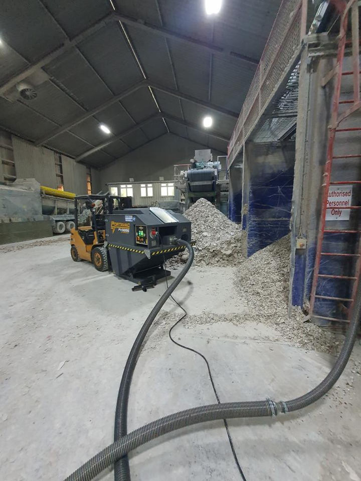 Portavac - PV300E - Ipari porszívó: 5 kép. Portavac - PV300E - Ipari porszívó: 5 kép.