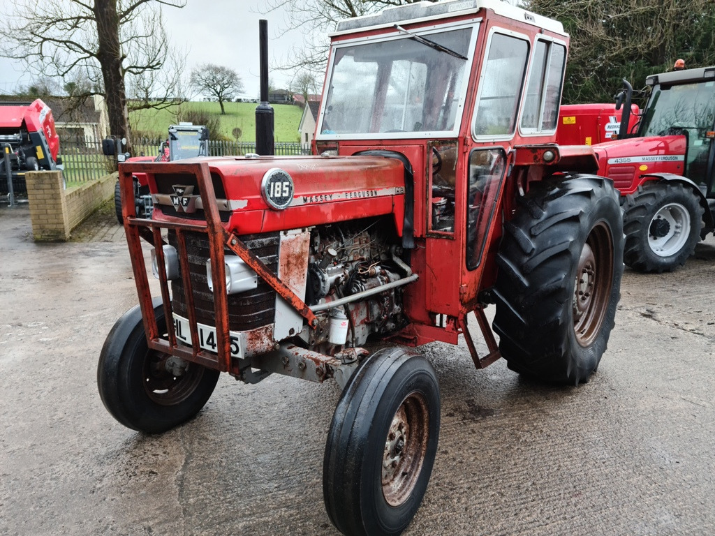 MF 185, very good original condition - Traktor: 2 kép. MF 185, very good original condition - Traktor: 2 kép.