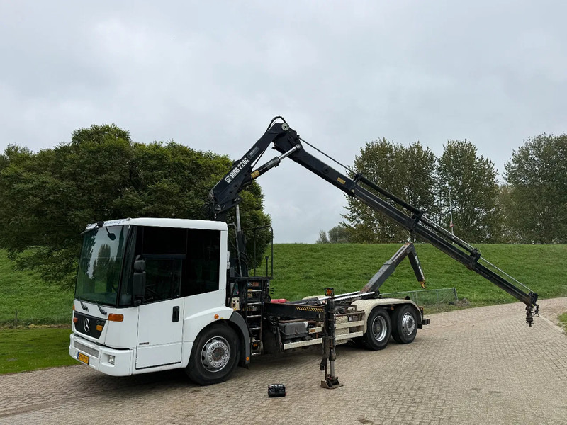 Mercedes-Benz Econic Hiab 220-Hooklift-6x2-Remote - Darus autó: 4 kép. Mercedes-Benz Econic Hiab 220-Hooklift-6x2-Remote - Darus autó: 4 kép.
