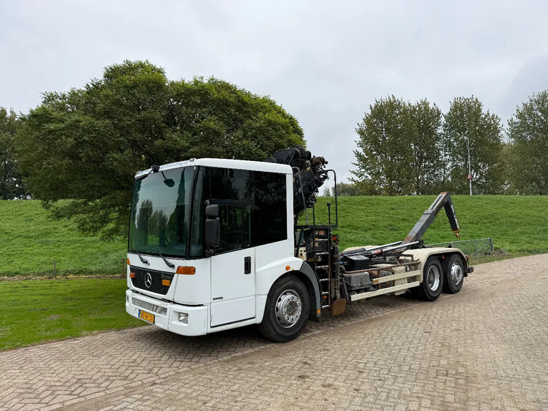 Mercedes-Benz Econic Hiab 220-Hooklift-6x2-Remote lízing Mercedes-Benz Econic Hiab 220-Hooklift-6x2-Remote: 13 kép. Mercedes-Benz Econic Hiab 220-Hooklift-6x2-Remote lízing Mercedes-Benz Econic Hiab 220-Hooklift-6x2-Remote: 13 kép.
