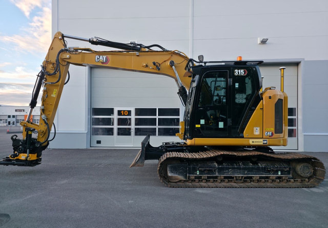 Cat315 Engcon + Novatron 3D - Lánctalpas kotró: 2 kép. Cat315 Engcon + Novatron 3D - Lánctalpas kotró: 2 kép.