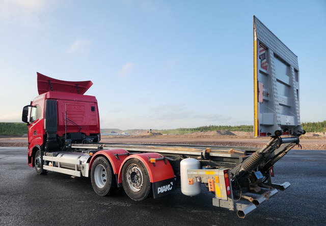 Iveco S-Way 6x2 LNG / LBG - Alvaz teherautó: 3 kép. Iveco S-Way 6x2 LNG / LBG - Alvaz teherautó: 3 kép.