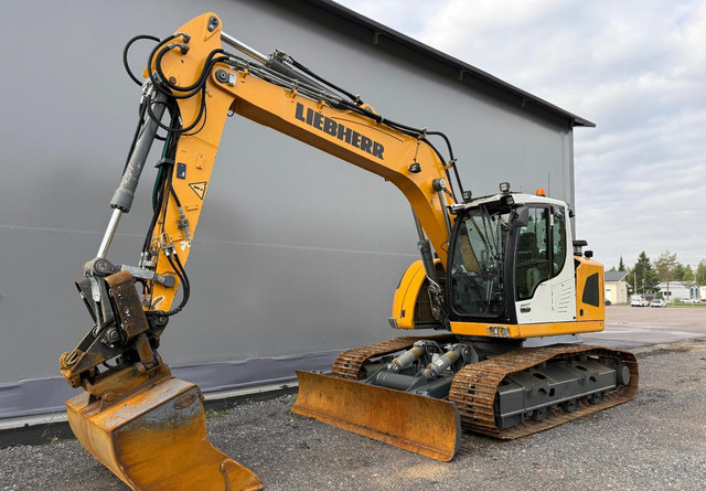 LiebherrR920 Compact + Marttiini - Lánctalpas kotró: 1 kép. LiebherrR920 Compact + Marttiini - Lánctalpas kotró: 1 kép.