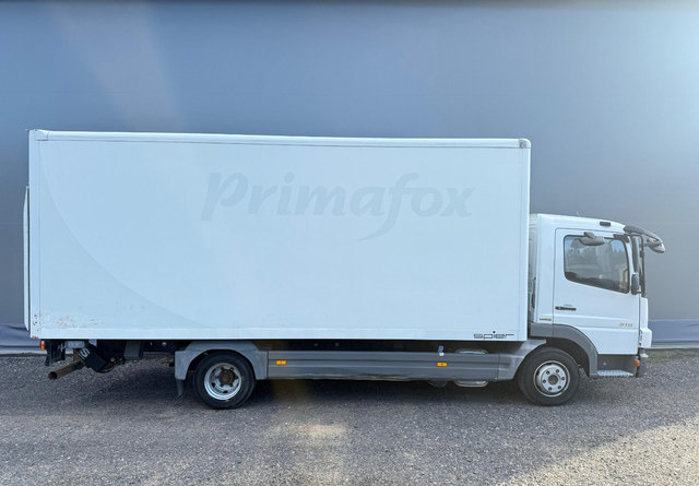 Dobozos felépítményű teherautó Mercedes-BenzAtego kaappi + perälauta: 6 kép. Dobozos felépítményű teherautó Mercedes-BenzAtego kaappi + perälauta: 6 kép.