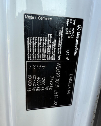 Dobozos felépítményű teherautó Mercedes-BenzAtego kaappi + perälauta: 20 kép. Dobozos felépítményű teherautó Mercedes-BenzAtego kaappi + perälauta: 20 kép.