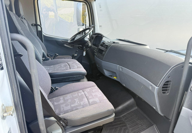 Dobozos felépítményű teherautó Mercedes-BenzAtego kaappi + perälauta: 14 kép. Dobozos felépítményű teherautó Mercedes-BenzAtego kaappi + perälauta: 14 kép.