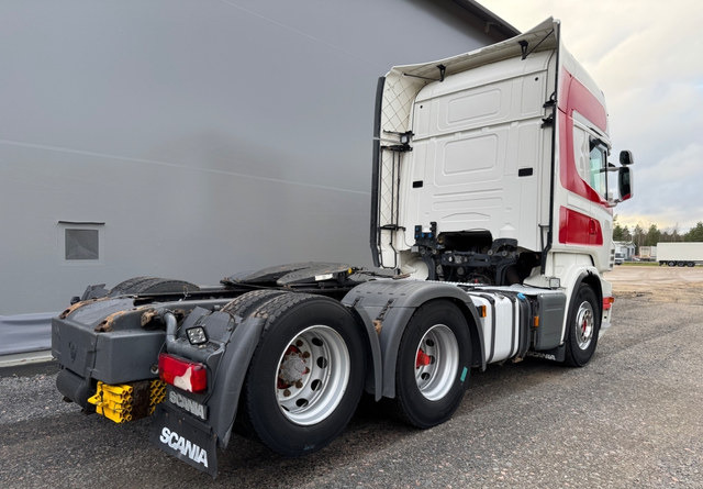 ScaniaR560 - Nyergesvontató: 5 kép. ScaniaR560 - Nyergesvontató: 5 kép.
