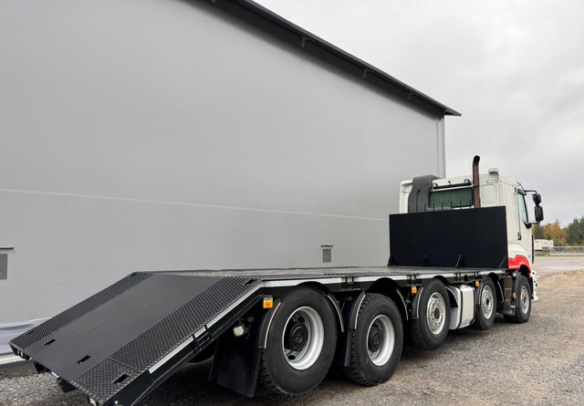 SisuR500 10x4 - Platós teherautó: 5 kép. SisuR500 10x4 - Platós teherautó: 5 kép.