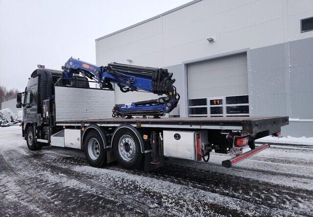 VolvoFM 420 6x2 - Platós teherautó, Darus autó: 4 kép. VolvoFM 420 6x2 - Platós teherautó, Darus autó: 4 kép.